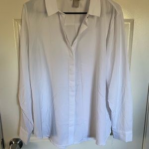 Basic woven shirt.